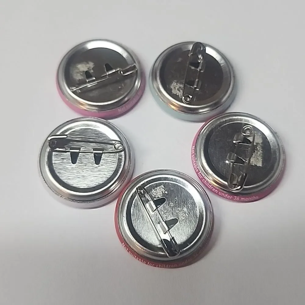 No Brand pinback button